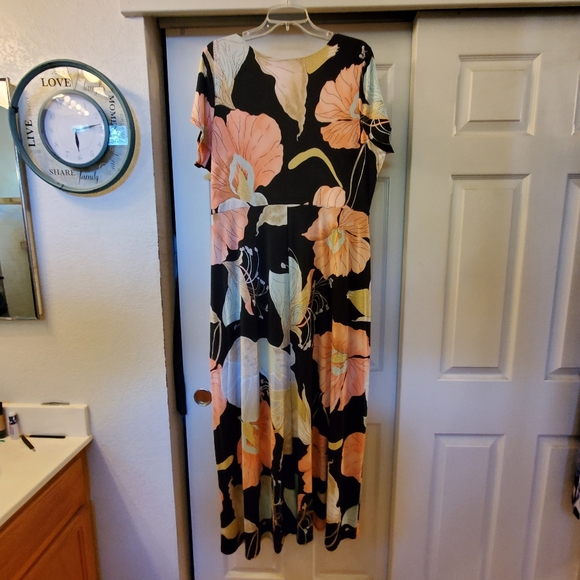 Gilli Multicolored floral Maxi Dress Plus Size 1x - Picture 7 of 7